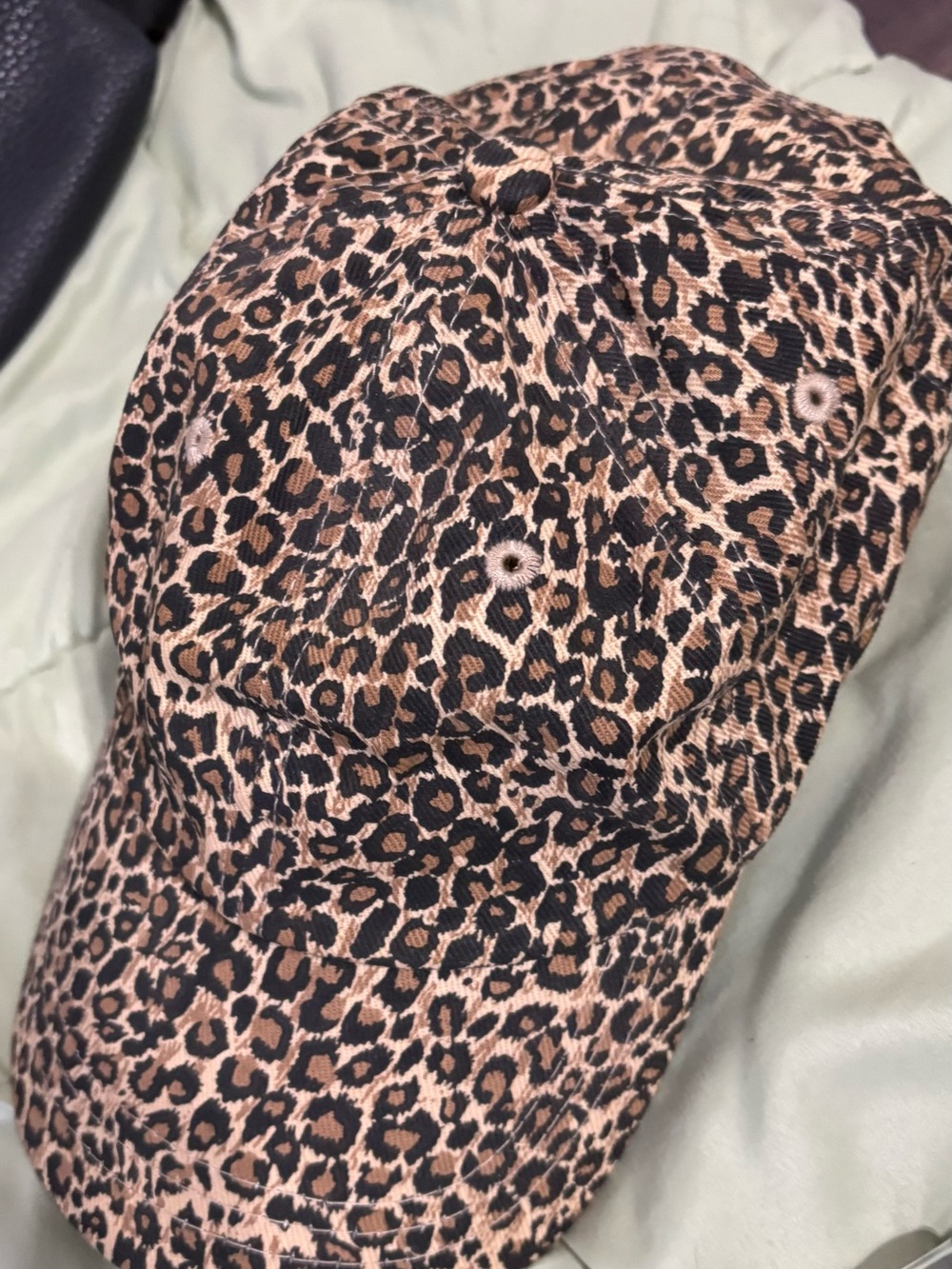 Stylish leopard print cap
